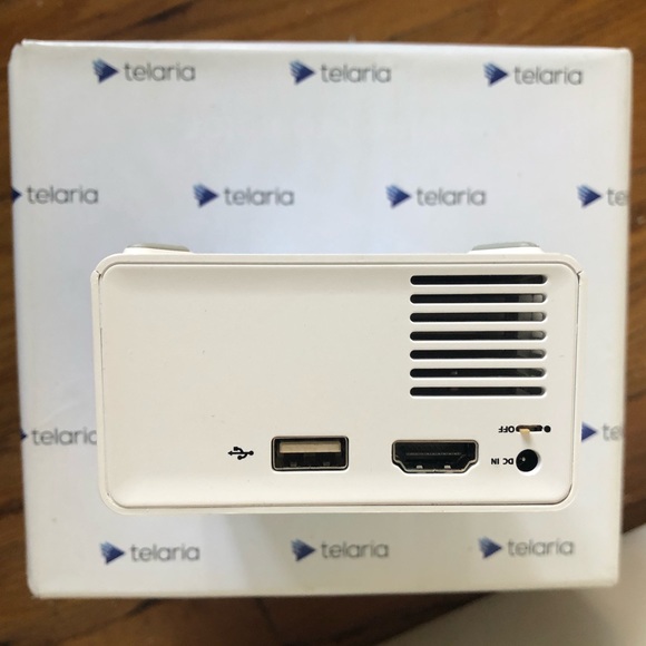 Mini Projector - Picture 3 of 7